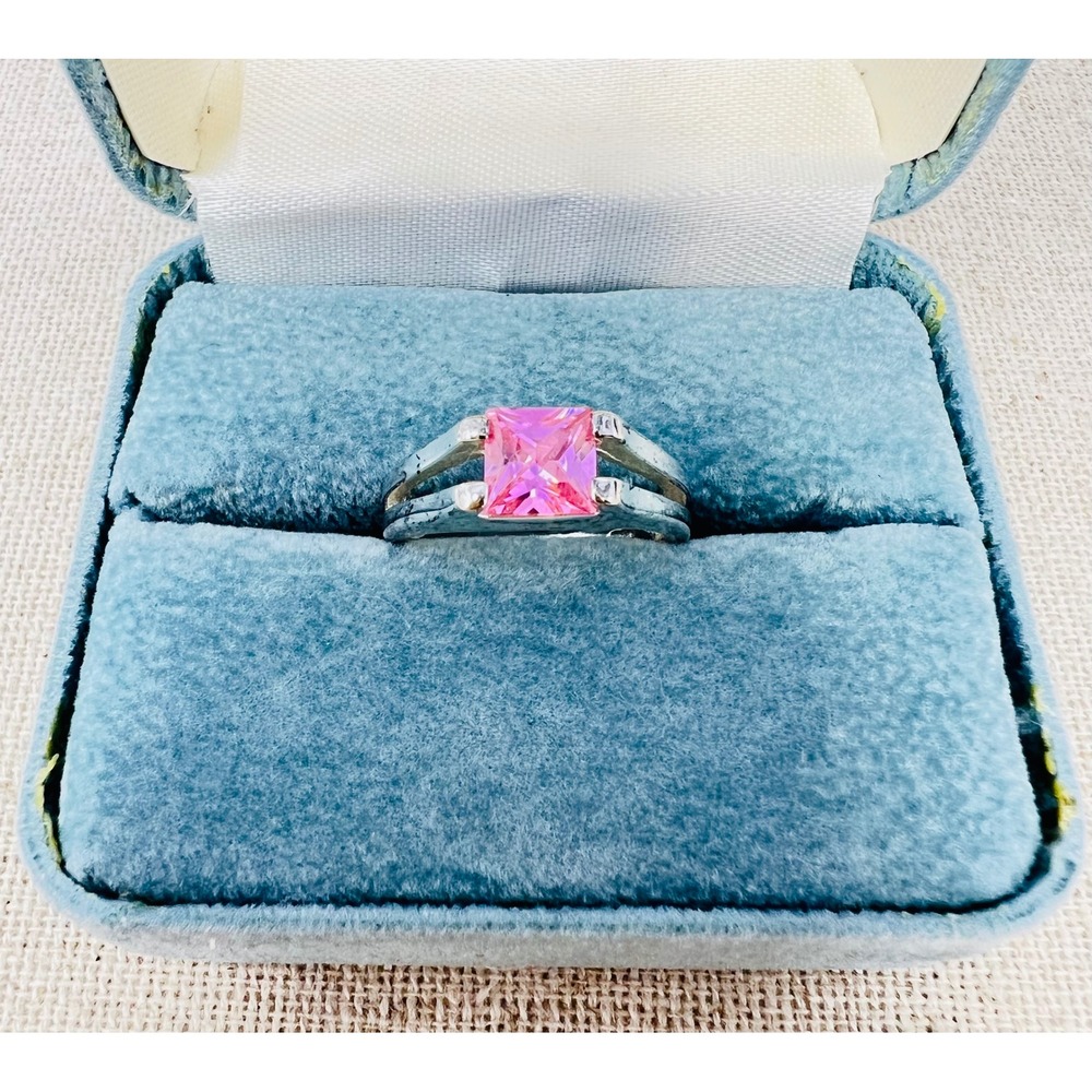 Vintage Sterling Silver Split Shank Pink Princess Cut Stone Ring size 6